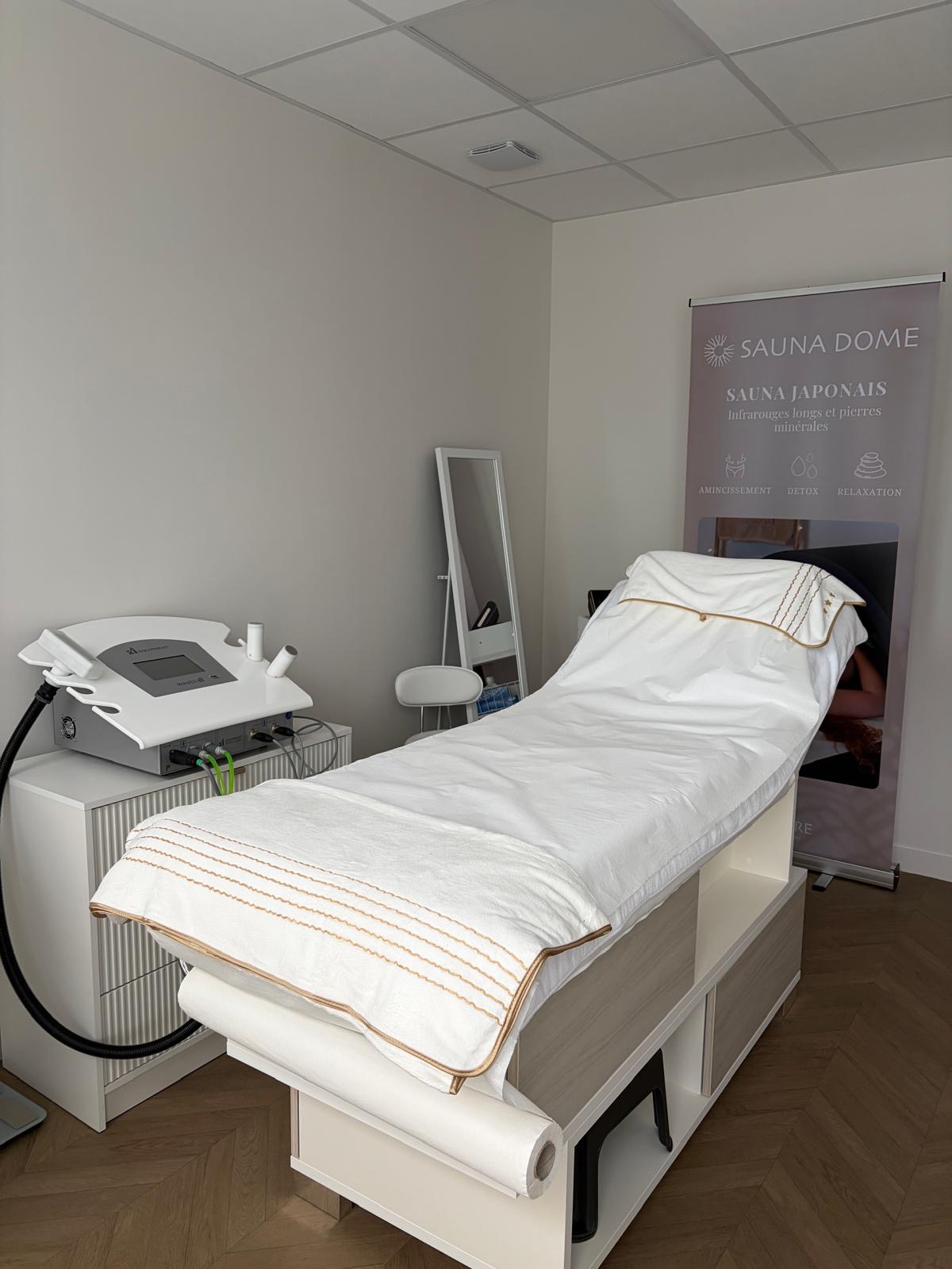 Table de soin du cabinet LUXOWAVE